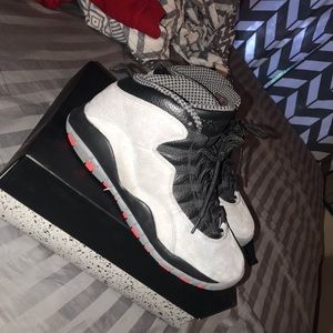 Jordan retro 10 cool grey size 10